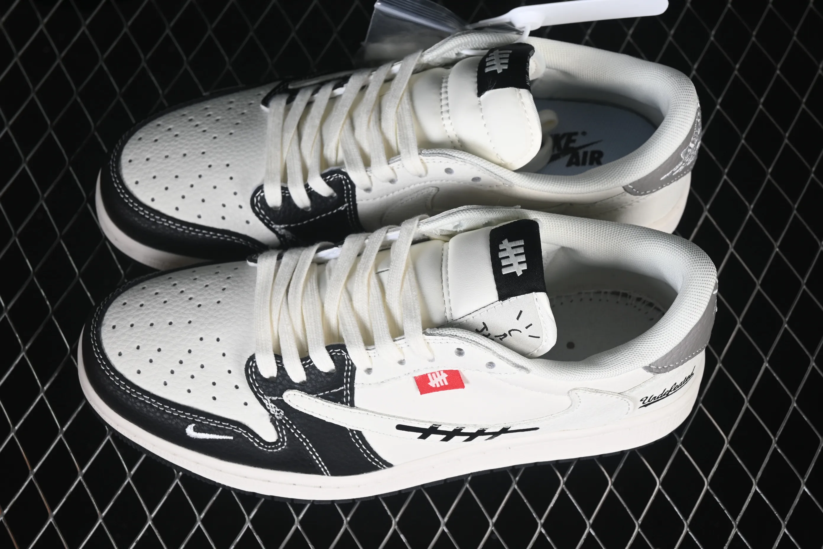 All categories Air Jordan Jordan series basketball shoes Air Jordan 1 Low High-end customized low-top sneakers Air Jordan Low AJ1 Joe 1UN joint beige and black gray stitching High-end customized low-top retro basketball shoes JW1188-169